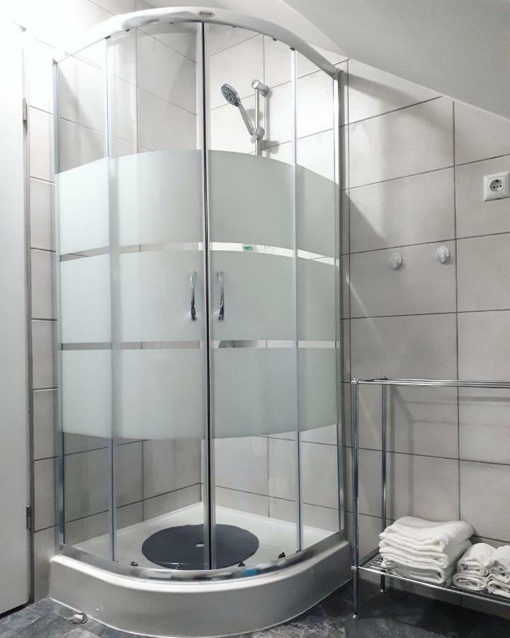 Apartman Lena Tusilovic ภายนอก รูปภาพ