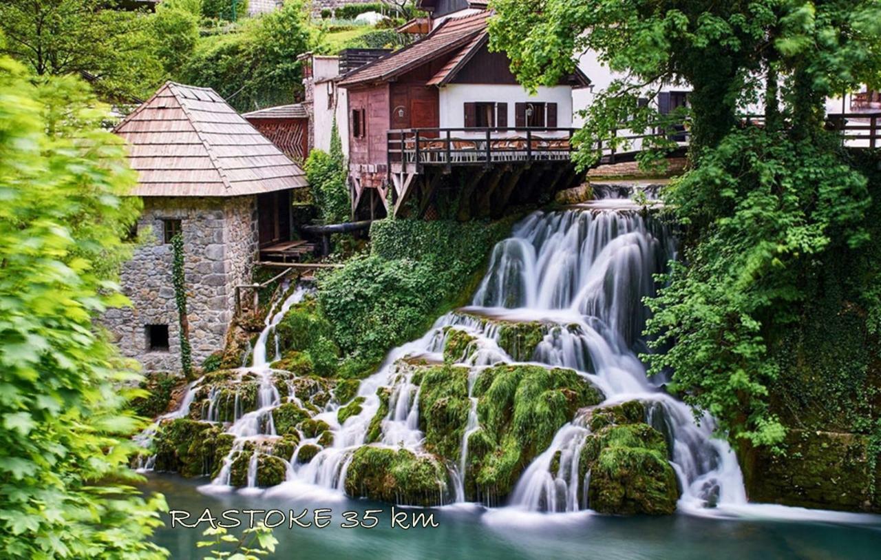 Apartman Lena Tusilovic ภายนอก รูปภาพ
